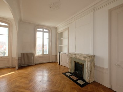 APPARTEMENT T4 A VENDRE - ST ETIENNE CENTRE VILLE - 114.35 m2 - 149000 €