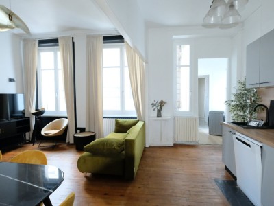 APPARTEMENT T4 A VENDRE - ST ETIENNE CENTRE VILLE - 83.12 m2 - 120000€