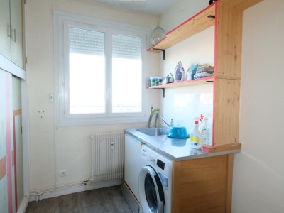 APPARTEMENT T4 A VENDRE - ST ETIENNE CENTRE VILLE - 154.85 m2 - 139 000 €