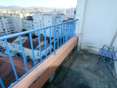 APPARTEMENT T4 A VENDRE - ST ETIENNE CENTRE VILLE - 154.85 m2 - 139 000 €