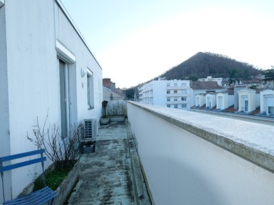 APPARTEMENT T4 A VENDRE - ST ETIENNE CENTRE VILLE - 154.85 m2 - 139 000 €