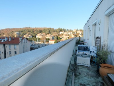 APPARTEMENT T4 A VENDRE - ST ETIENNE CENTRE VILLE - 154.85 m2 - 139 000 €