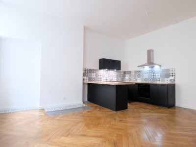 APPARTEMENT T4 A VENDRE - ST ETIENNE CENTRE VILLE - 100.64 m2 - 189�900�&euro;