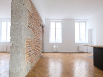 APPARTEMENT T4 A VENDRE - ST ETIENNE CENTRE VILLE - 100.64 m2 - 189�900�&euro;