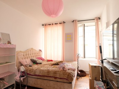 APPARTEMENT T4 A VENDRE - ST ETIENNE CENTRE VILLE - 78 m2 - 115 000 €