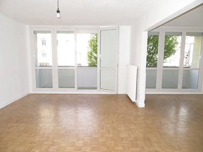 APPARTEMENT T4 - ST ETIENNE FACULTE / CENTRE DEUX - 82.34 m2 - VENDU