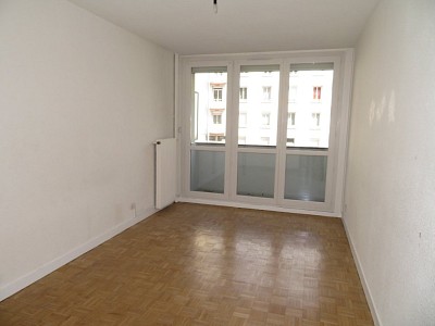 APPARTEMENT T4 - ST ETIENNE FACULTE / CENTRE DEUX - 82.34 m2 - VENDU