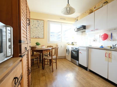 APPARTEMENT T4 A VENDRE - ST ETIENNE FACULTE / CENTRE DEUX - 86,3 m2 - 99000 €