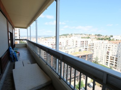 APPARTEMENT T4 A VENDRE - ST ETIENNE FACULTE / CENTRE DEUX - 99.01 m2 - 110000€