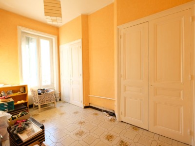 APPARTEMENT T4 - ST ETIENNE FACULTE / CENTRE DEUX - 80.09 m2 - VENDU