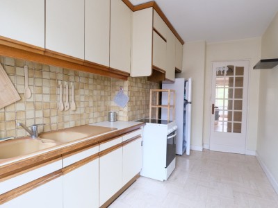 APPARTEMENT T4 A VENDRE - ST ETIENNE FACULTE / CENTRE DEUX - 100 m2 - 125000€