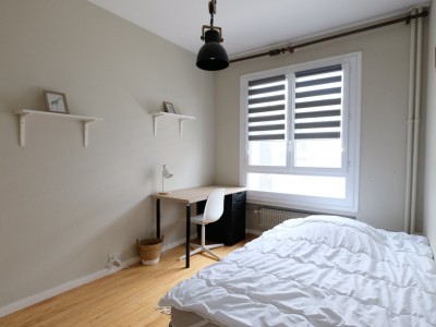 APPARTEMENT T4 A VENDRE - ST ETIENNE FACULTE / CENTRE DEUX - 100 m2 - 125000€
