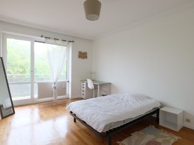 APPARTEMENT T4 A VENDRE - ST ETIENNE FACULTE / CENTRE DEUX - 100 m2 - 125000€