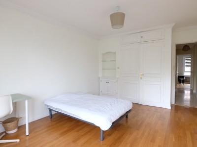 APPARTEMENT T4 A VENDRE - ST ETIENNE FACULTE / CENTRE DEUX - 100 m2 - 125000€