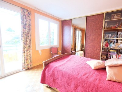 APPARTEMENT T4 A VENDRE - ST ETIENNE FAURIEL - 91,22 m2 - 187000 €