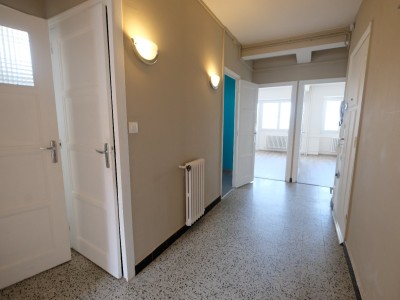 APPARTEMENT T4 - ST ETIENNE FAURIEL - 66.86 m2 - VENDU
