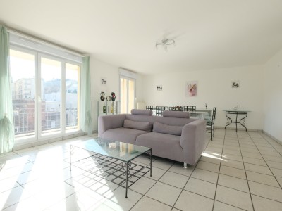 APPARTEMENT T4 A VENDRE - ST ETIENNE FAURIEL - 92.92 m2 - 179000€