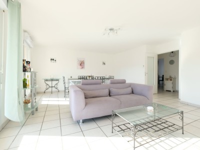 APPARTEMENT T4 A VENDRE - ST ETIENNE FAURIEL - 92.92 m2 - 179000€