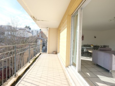 APPARTEMENT T4 A VENDRE - ST ETIENNE FAURIEL - 92.92 m2 - 179000€