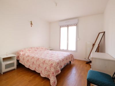 APPARTEMENT T4 A VENDRE - ST ETIENNE FAURIEL - 92.92 m2 - 179000€