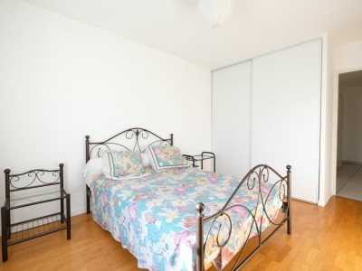 APPARTEMENT T4 A VENDRE - ST ETIENNE FAURIEL - 92.92 m2 - 179000€