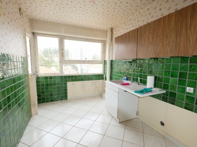 APPARTEMENT T4 A VENDRE - ST ETIENNE FAURIEL - 89 m2 - 127000€