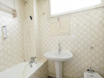 APPARTEMENT T4 A VENDRE - ST ETIENNE FAURIEL - 89 m2 - 127000€