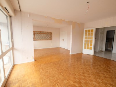 APPARTEMENT T4 A VENDRE - ST ETIENNE FAURIEL - 89 m2 - 127000€