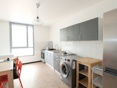 APPARTEMENT T4 A VENDRE - ST ETIENNE FAURIEL - 94.81 m2 - 119000€