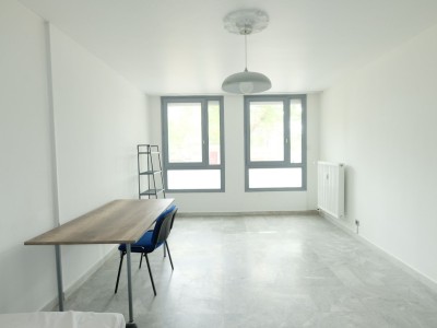 APPARTEMENT T4 A VENDRE - ST ETIENNE FAURIEL - 94.81 m2 - 119000€