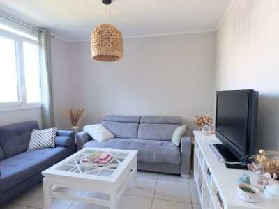 APPARTEMENT T4 A VENDRE - ST ETIENNE FAURIEL - 88.77 m2 - 145000€