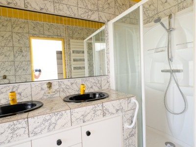 APPARTEMENT T4 A VENDRE - ST ETIENNE FAURIEL - 110.29 m2 - 119 000 €