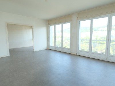 APPARTEMENT T4 A VENDRE - ST ETIENNE FAURIEL - 97 m2 - 97 000 €