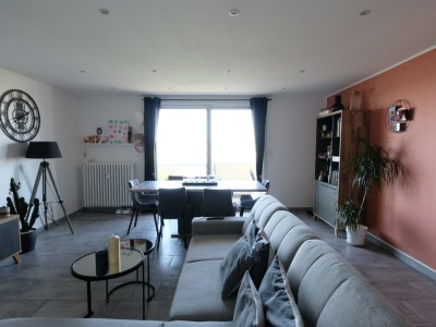 APPARTEMENT T4 A VENDRE - ST ETIENNE FAURIEL - 90.23 m2 - 175 000 €