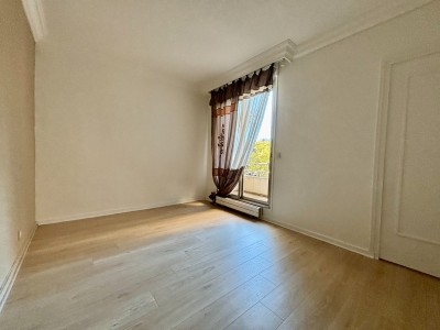 APPARTEMENT T4 A VENDRE - ST ETIENNE FAURIEL - 93 m2 - 260 000 €