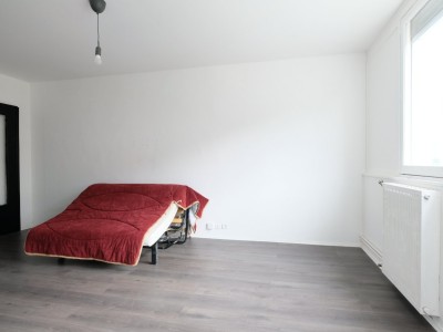 APPARTEMENT T4 A VENDRE - ST ETIENNE LA MÉTARE - 76.31 m2 - 72 000 €