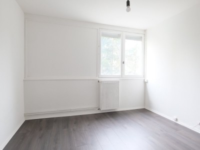 APPARTEMENT T4 A VENDRE - ST ETIENNE LA MÉTARE - 76.31 m2 - 72 000 €
