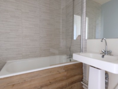 APPARTEMENT T4 A VENDRE - ST ETIENNE LA MÉTARE - 73.86 m2 - 62 000 €