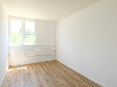 APPARTEMENT T4 A VENDRE - ST ETIENNE LA MÉTARE - 73.86 m2 - 62 000 €