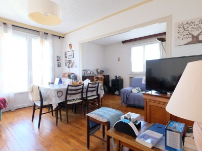 APPARTEMENT T4 A VENDRE - ST ETIENNE LA TERRASSE - 68.83 m2 - 83�000�&euro;