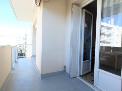 APPARTEMENT T4 A VENDRE - ST ETIENNE LA TERRASSE - 68.83 m2 - 83�000�&euro;