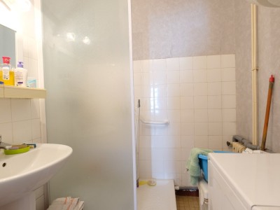 APPARTEMENT T4 A VENDRE - ST ETIENNE LA TERRASSE - 68.83 m2 - 83�000�&euro;