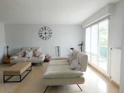 APPARTEMENT T4 A VENDRE - ST ETIENNE MONTPLAISIR - 81.14 m2 - 135000€