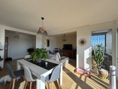 APPARTEMENT T4 A VENDRE - VILLARS - 84.7 m2 - 125 000 &euro;