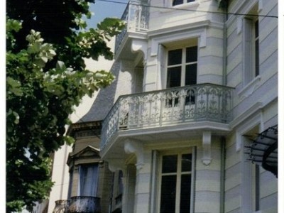 BELLEVUE A LOUER - ST ETIENNE BELLEVUE - 129 m2 - 846 € charges comprises par mois