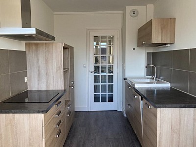 CITE DU DESIGN A LOUER - ST ETIENNE BERGSON - 114.78 m2 - 910 &euro; charges comprises par mois