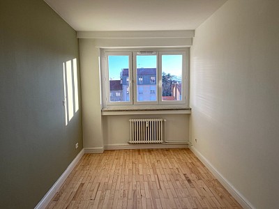 CITE DU DESIGN A LOUER - ST ETIENNE BERGSON - 114.78 m2 - 910 &euro; charges comprises par mois
