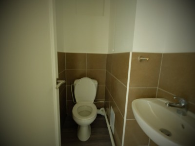 CITE DU DESIGN A LOUER - ST ETIENNE BERGSON - 114.78 m2 - 910 &euro; charges comprises par mois