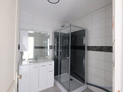 APPARTEMENT T3 A LOUER - ST ETIENNE CENTRE VILLE - 107.02 m2 - 750€ charges comprises par mois