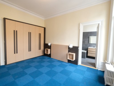 APPARTEMENT T5 A LOUER - ST ETIENNE CENTRE VILLE - 226 m2 - 1700 € charges comprises par mois
